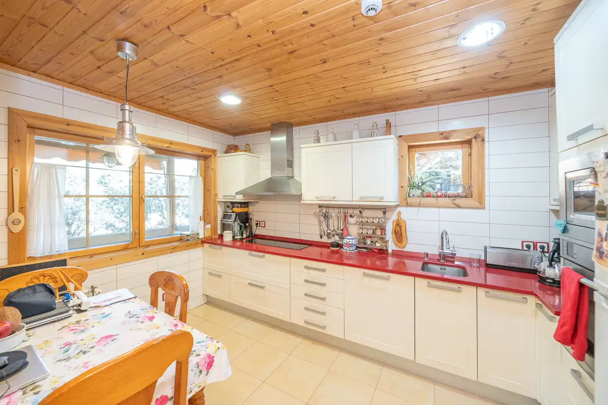 Cocina de Casa o chalet en venta en Valdemorillo con Aire acondicionado, Jardín privado y Terraza