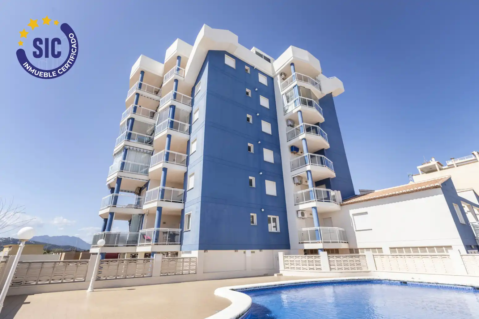 Außenansicht von Wohnung zum Verkauf in Piles mit Klimaanlage, Terrasse und Schwimmbad