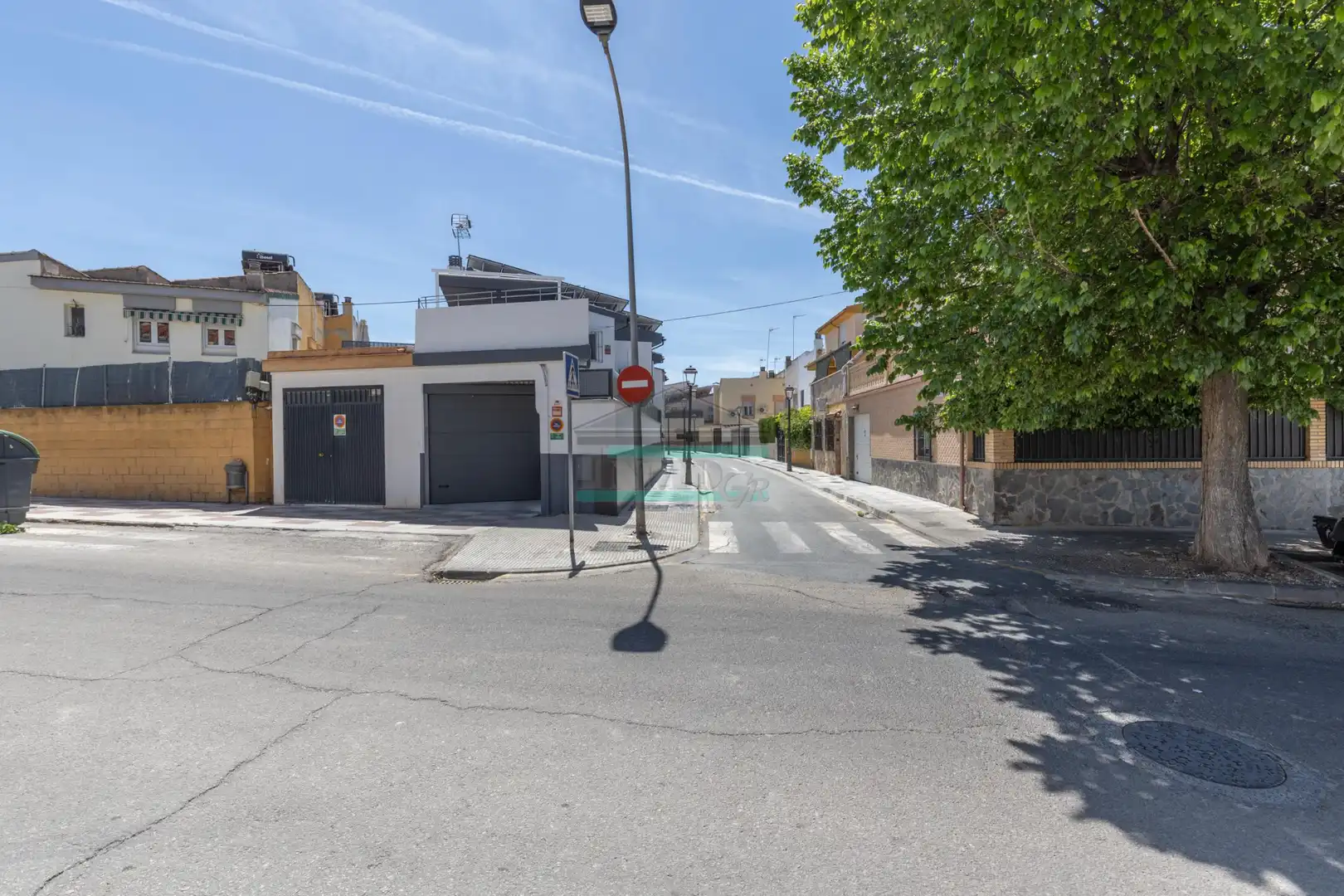 Vista exterior de Casa adosada en venda en Maracena amb Aire condicionat, Calefacció i Jardí privat