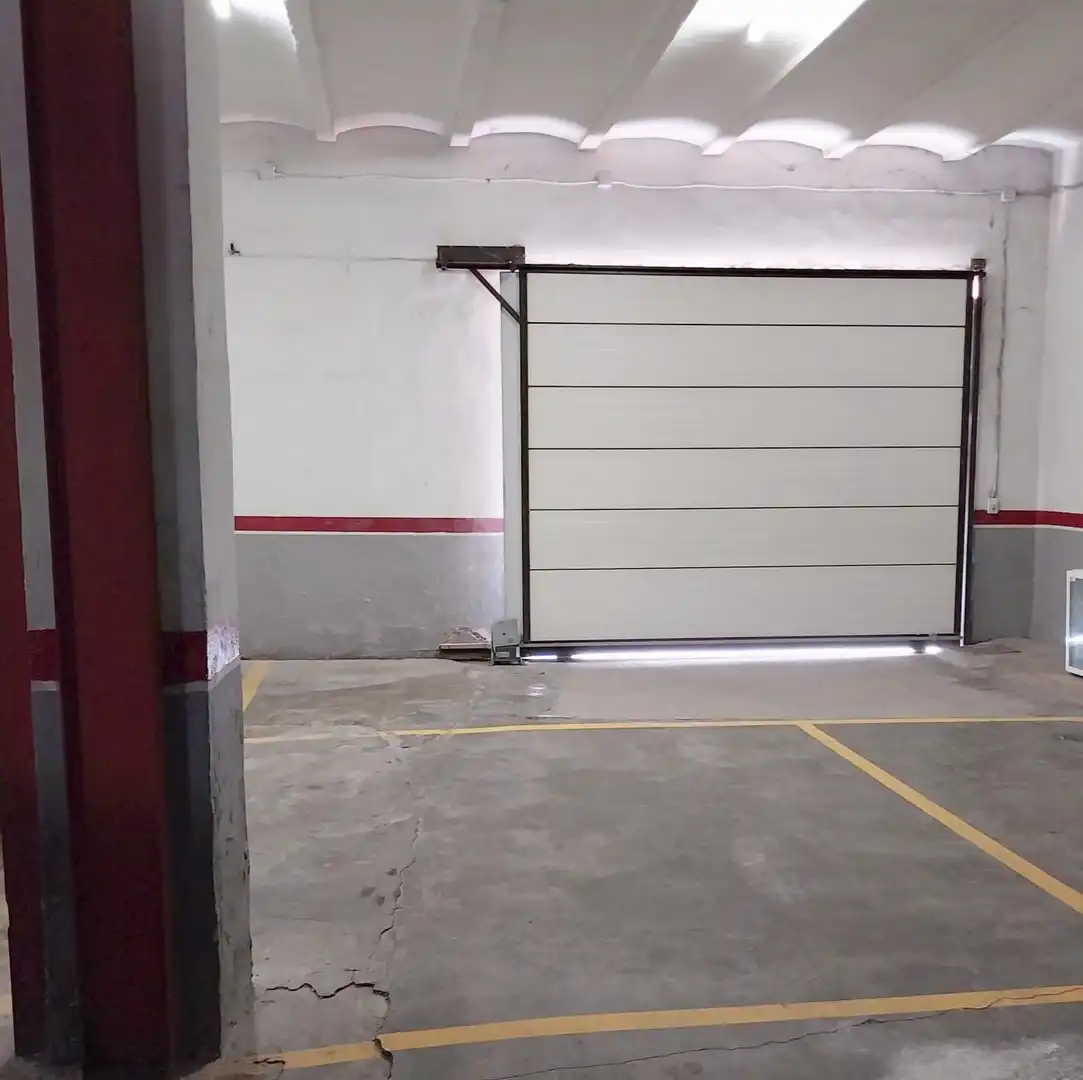 Parking de Casa o chalet en venta en Oviedo  con Calefacción