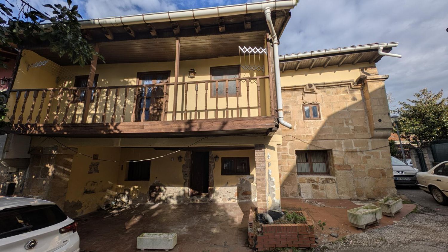 Vista exterior de Casa o xalet en venda en Piélagos amb Balcó