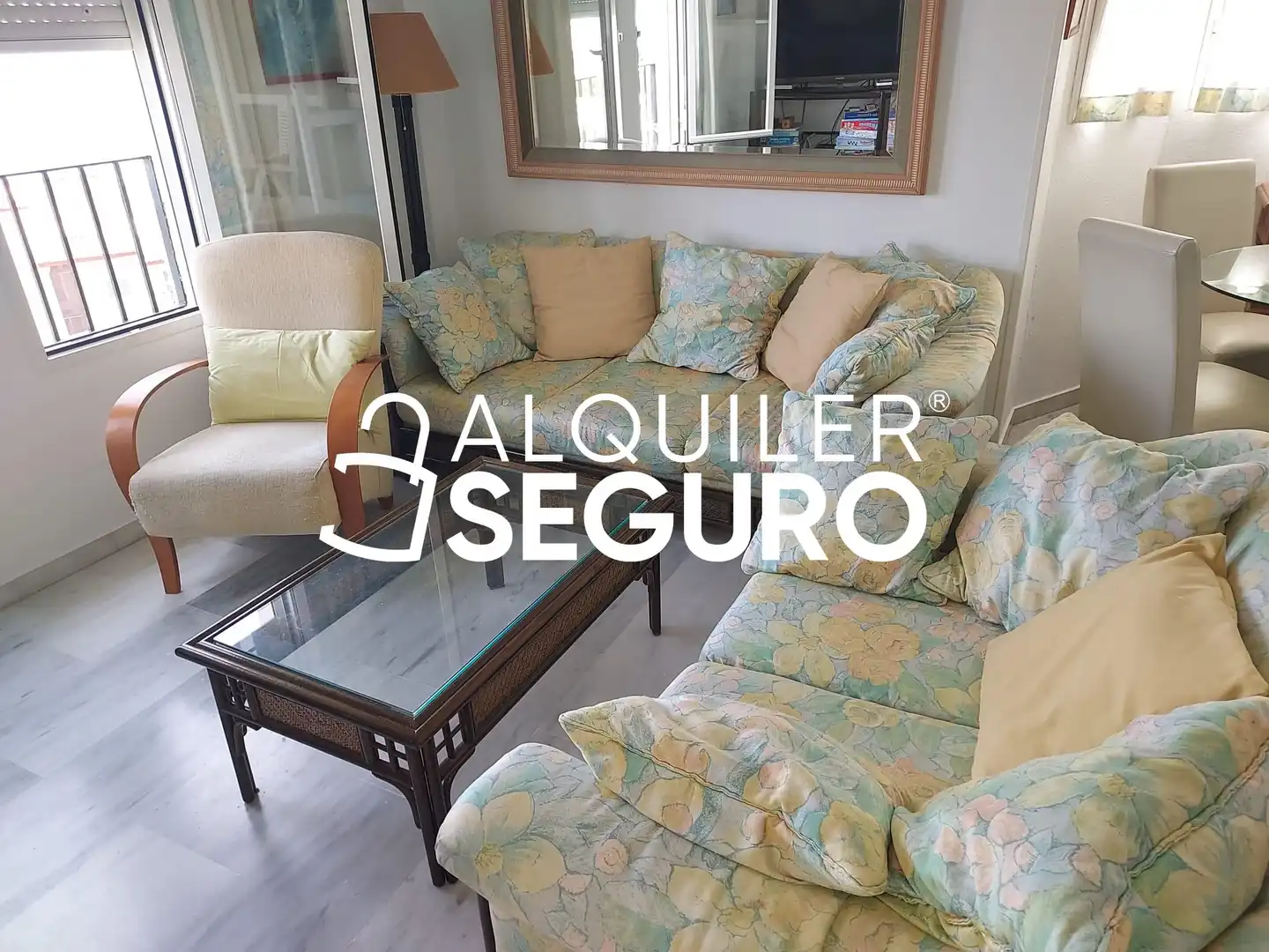 Living room of Attic for rent in Benalmádena  with Terrace, Swimming Pool and Furnished