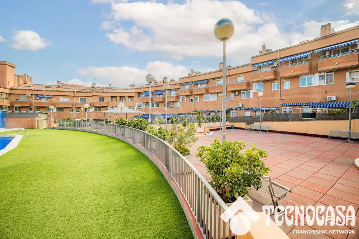 Exterior view of Flat for sale in Sant Boi de Llobregat  with Air Conditioner, Heating and Terrace