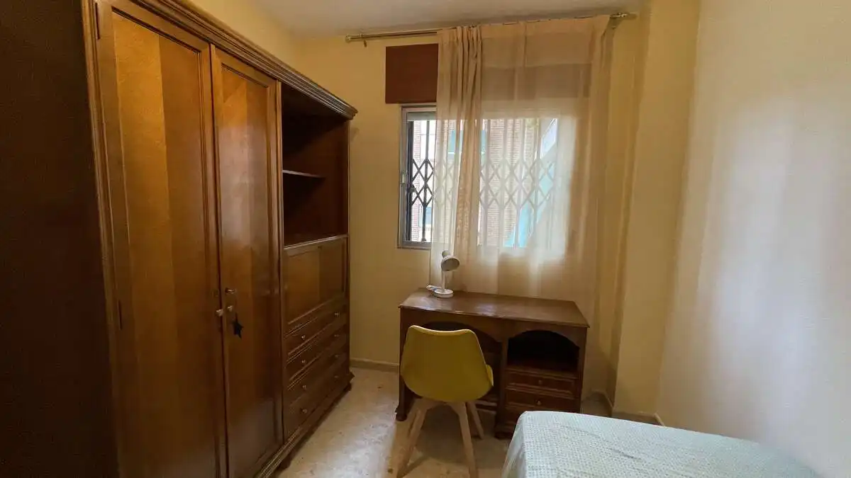 Bedroom of Flat for rent in Granada  with Air Conditioner, Heating and Terrace