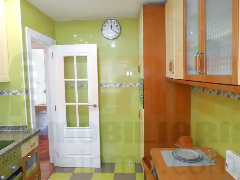 Küche von Wohnung zur Miete in Oviedo  mit Heizung, Terrasse und Möbliert