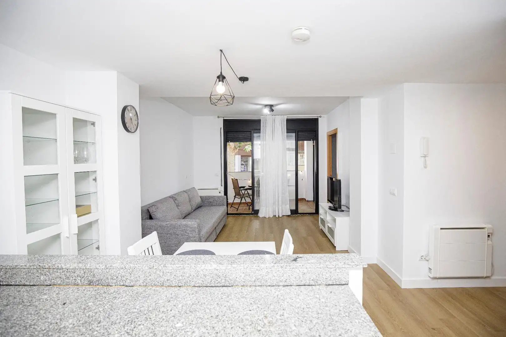 Sala d'estar de Apartament de lloguer en Girona amb Parquet