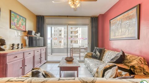 Apartamento en Salatar con vista parcial al mar, gran terraza y aparcamiento privado.