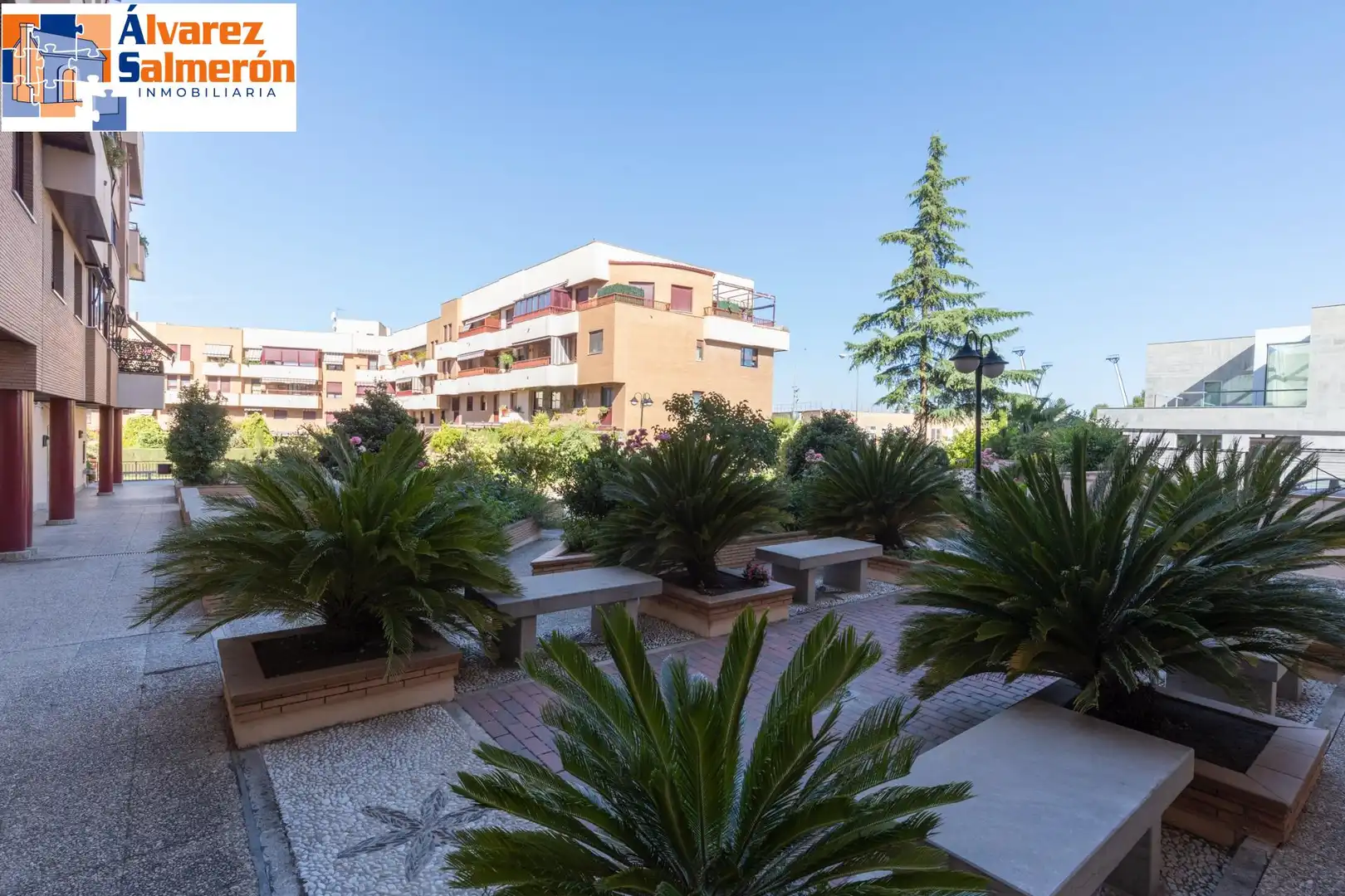 Terrassa de Pis de lloguer en Granada amb Calefacció, Terrassa i Piscina comunitària