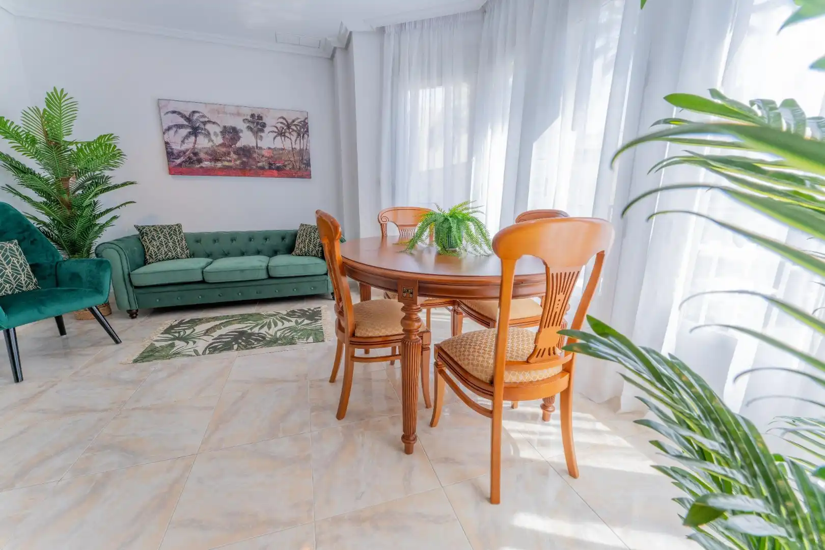 Comedor de Piso en venta en Elche / Elx con Aire acondicionado, Amueblado y Balcón