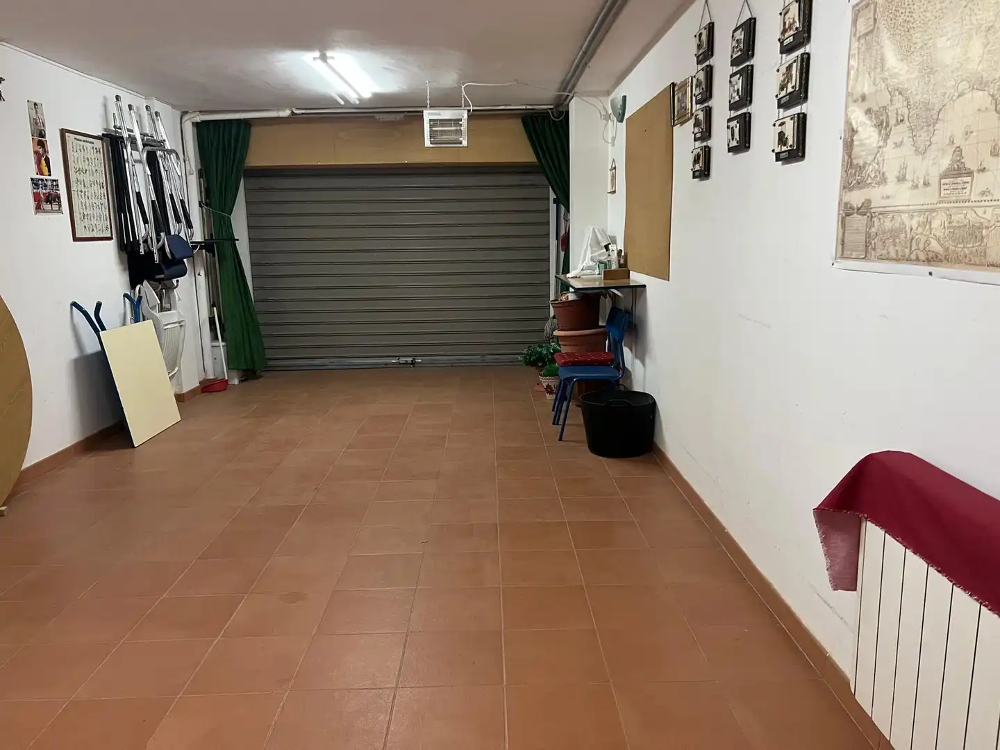 Casa adosada en venta en Caudete de las Fuentes con Calefacción, Terraza y Amueblado