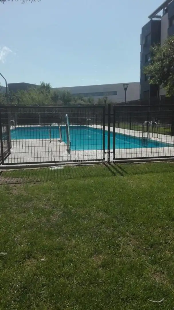 Piscina de Piso en venta en Valdemoro con Piscina comunitaria