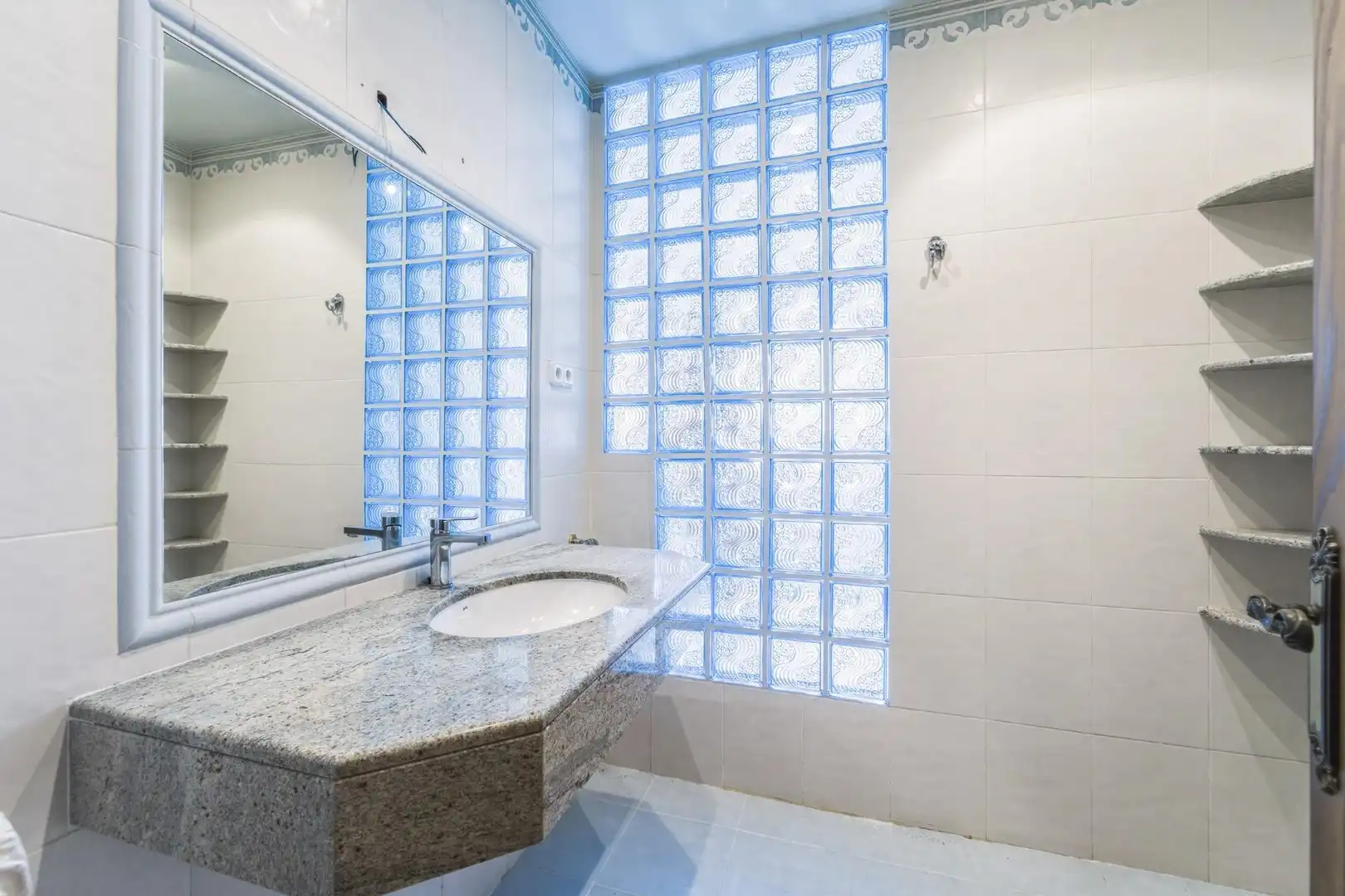 Casa amb terrassa en venda a Can Girona - Terramar - Vinyet, imagen 27