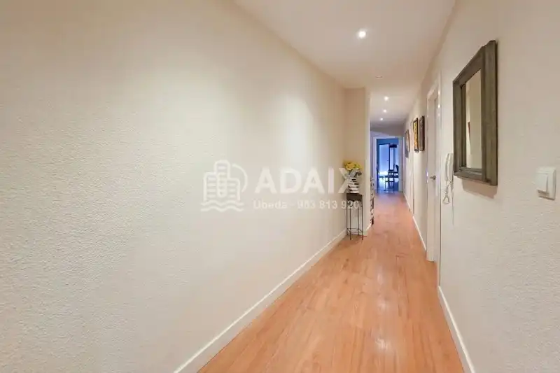 Flat for sale in Úbeda  with Air Conditioner, Heating and Parquet flooring