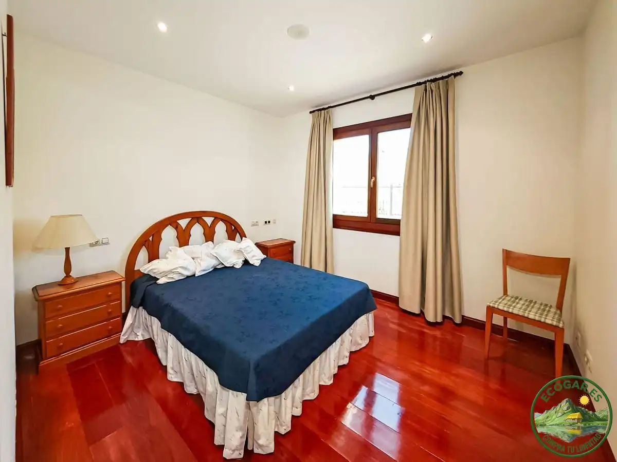 Habitación de Casa o chalet en venta en Nava con Calefacción, Jardín privado y Parquet