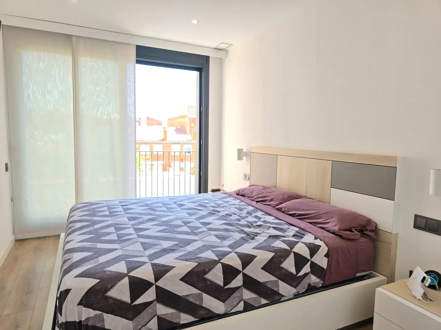 Schlafzimmer von Einfamilien-Reihenhaus zum Verkauf in Sabadell mit Terrasse und Schwimmbad