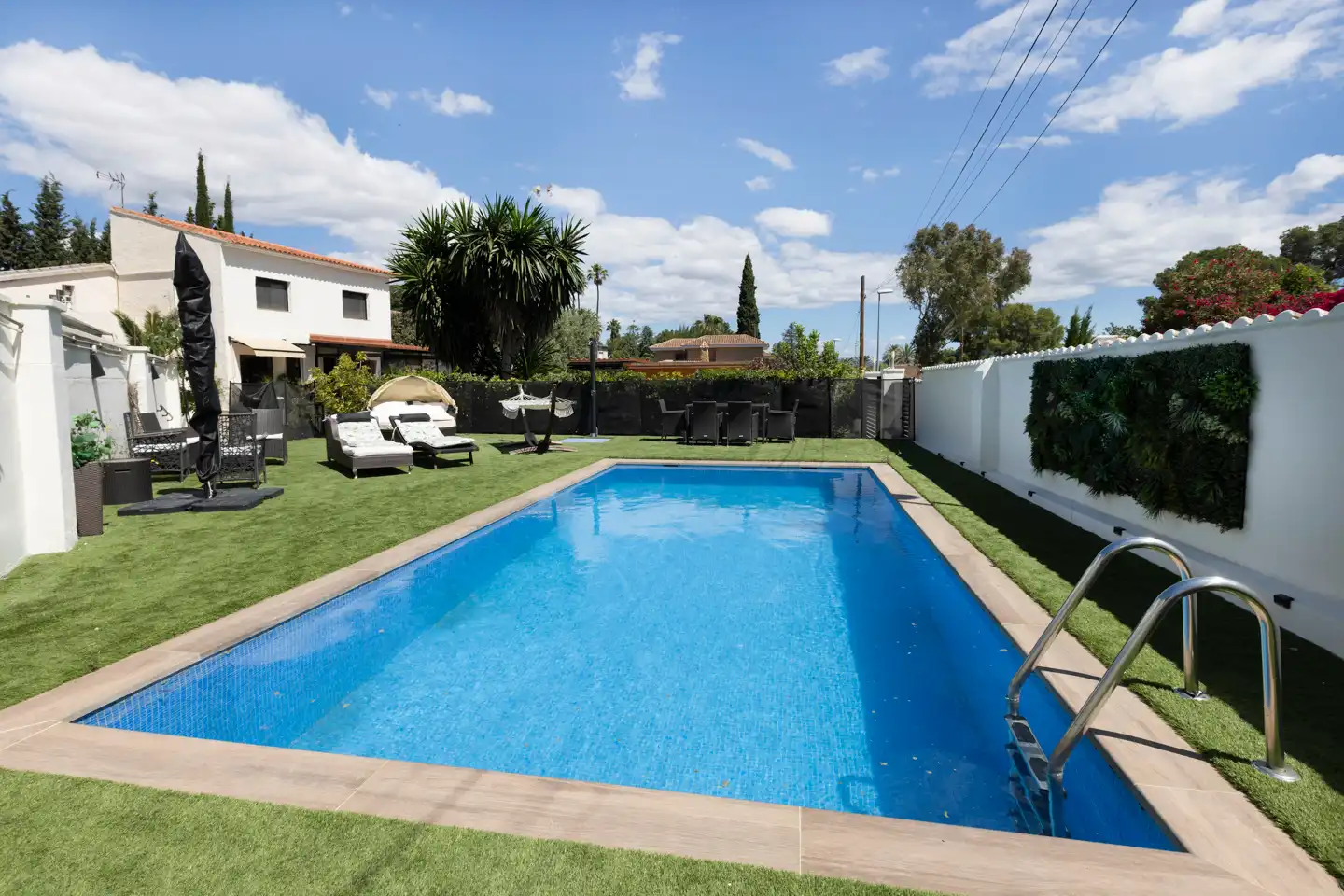 Piscina de Casa adosada en venta en L'Eliana con Aire acondicionado y Jardín privado