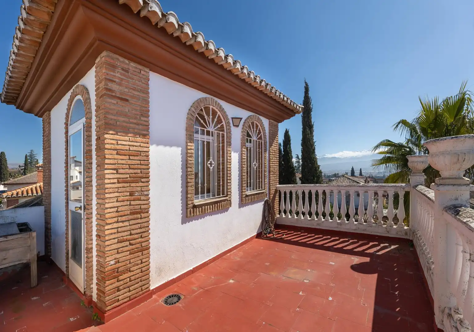 Vista exterior de Casa o chalet en venta en Peligros con Trastero y Piscina