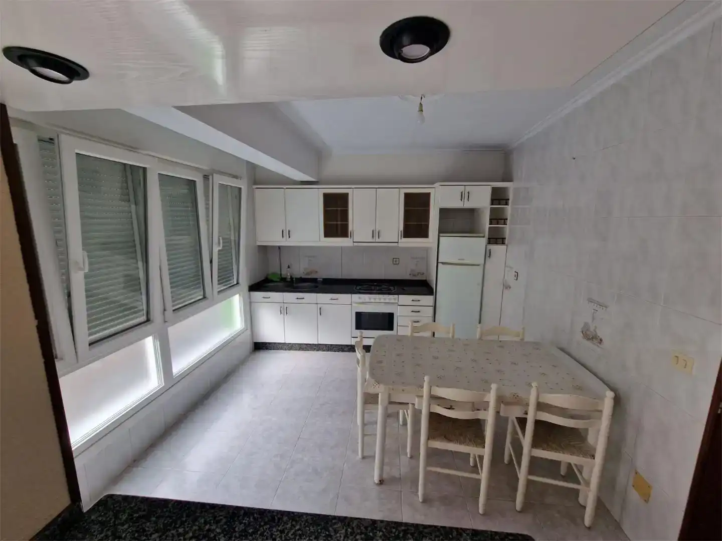 Kitchen of Flat for rent in Carballo, A Coruña