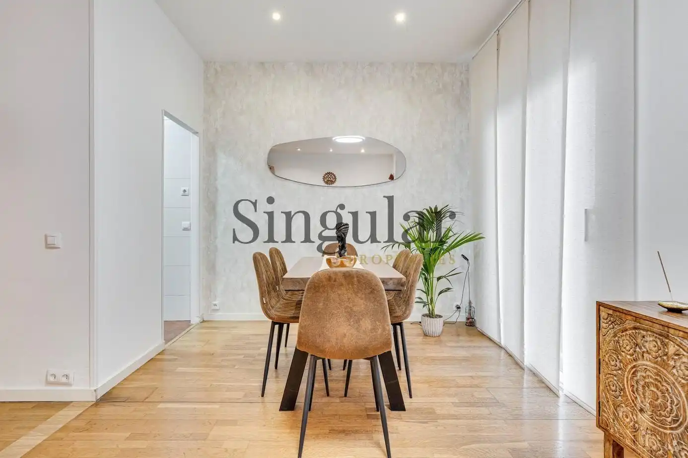 Comedor de Piso en venta en Barcelona con Aire acondicionado, Calefacción y Balcón