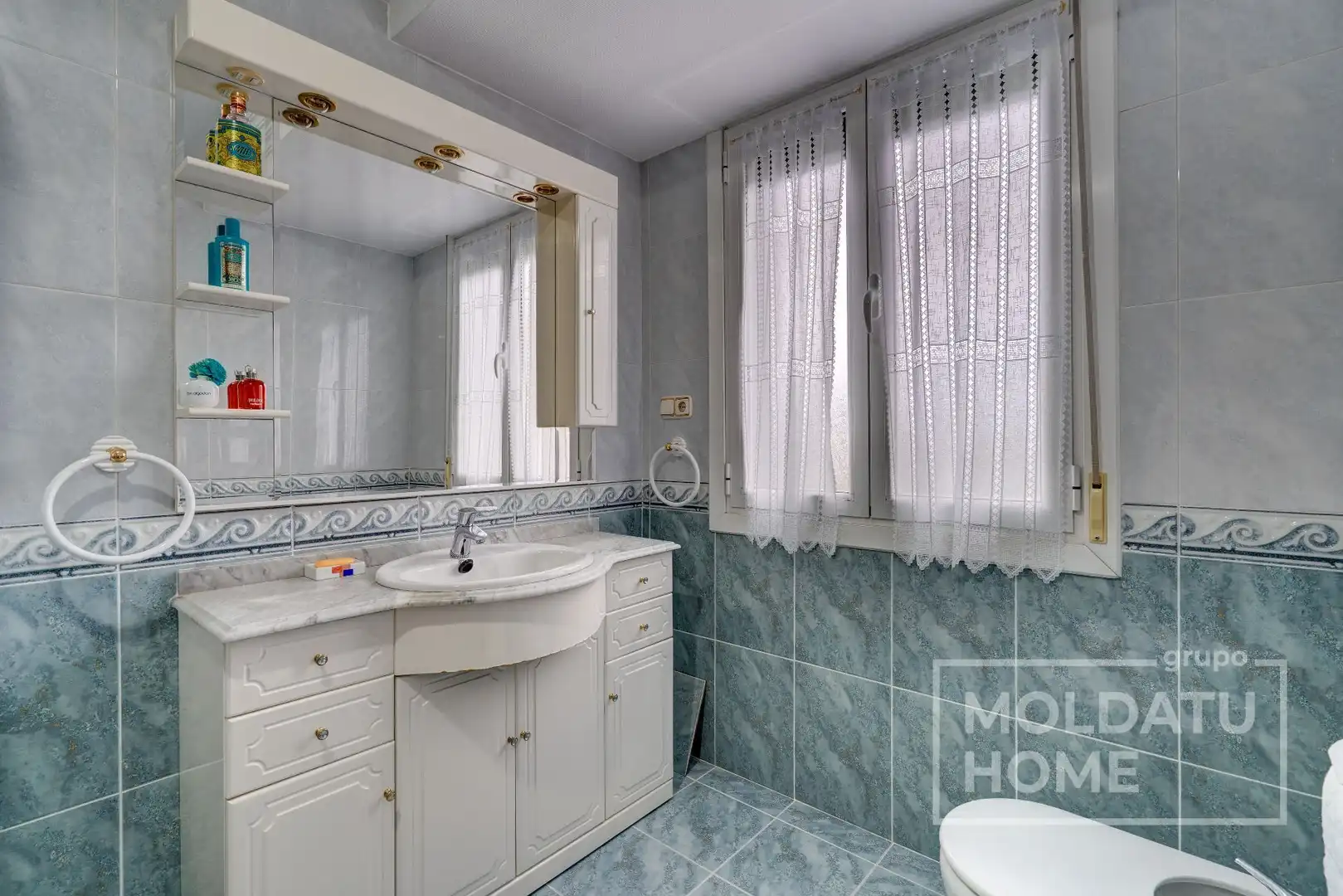 Baño de Piso en venta en Irun  con Calefacción y Trastero