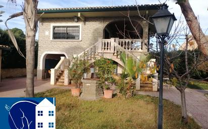 Vista exterior de Casa o xalet en venda en Montserrat amb Aire condicionat, Calefacció i Jardí privat