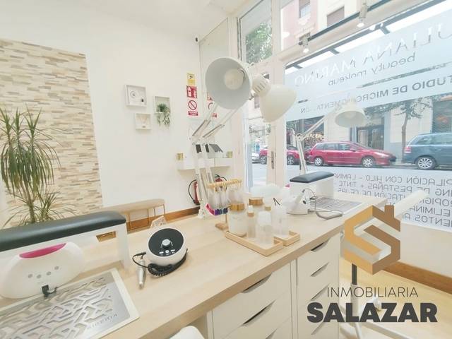 Local comercial en Alquiler en Campuzano