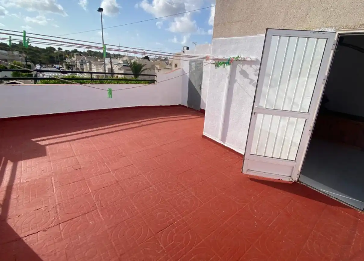 Terrassa de Casa o xalet en venda en Torrevieja amb Jardí privat, Terrassa i Moblat