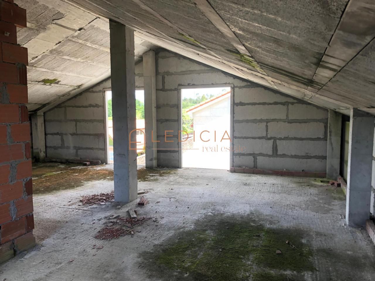 Casa o xalet en venda en Pontevedra Capital  amb Calefacció, Jardí privat i Terrassa