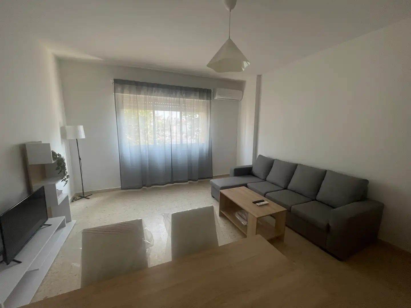 Living room of Flat for rent in Almendralejo  with Air Conditioner, Furnished and Oven