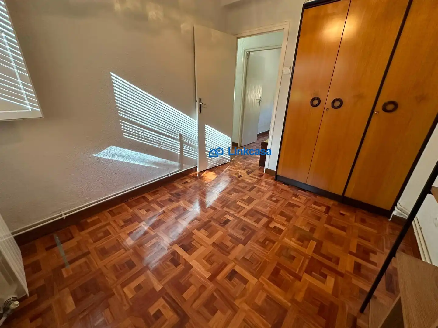 Piso en venta en Madrid con Calefacción, Parquet y Terraza