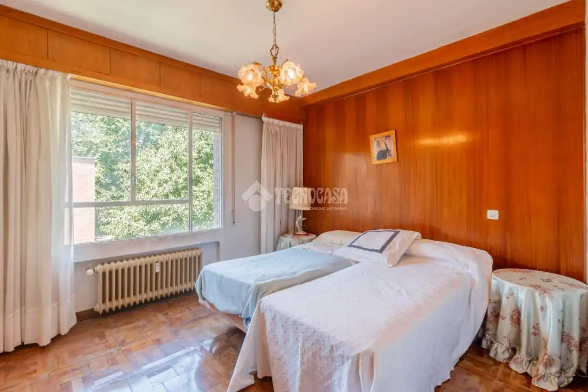 Habitación de Piso en venta en Madrid con Calefacción, Parquet y Terraza