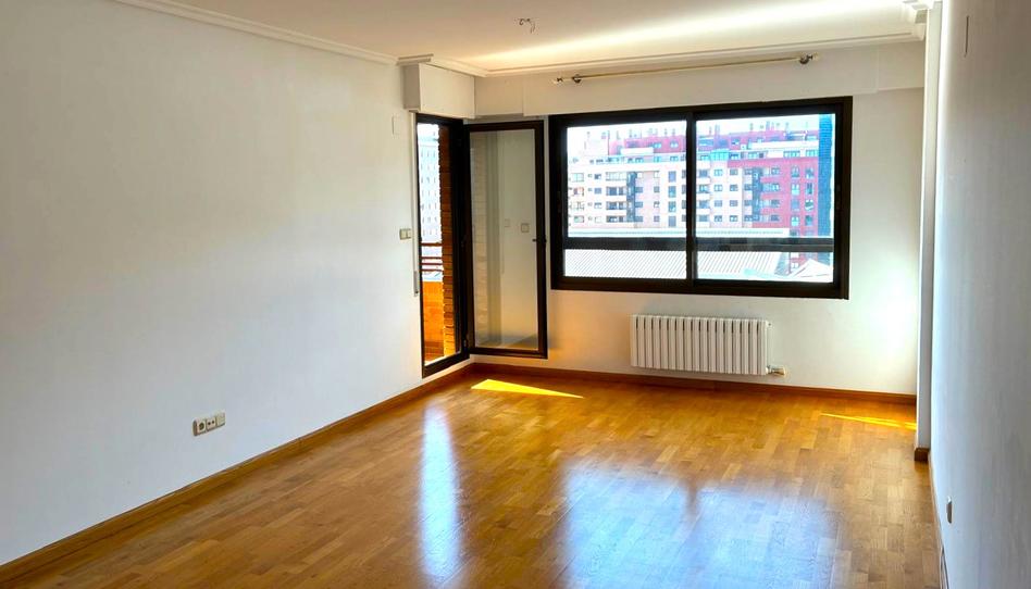 Foto 1 de Pis de lloguer a Avenida de Juan Carlos I, 41, Romareda, Zaragoza