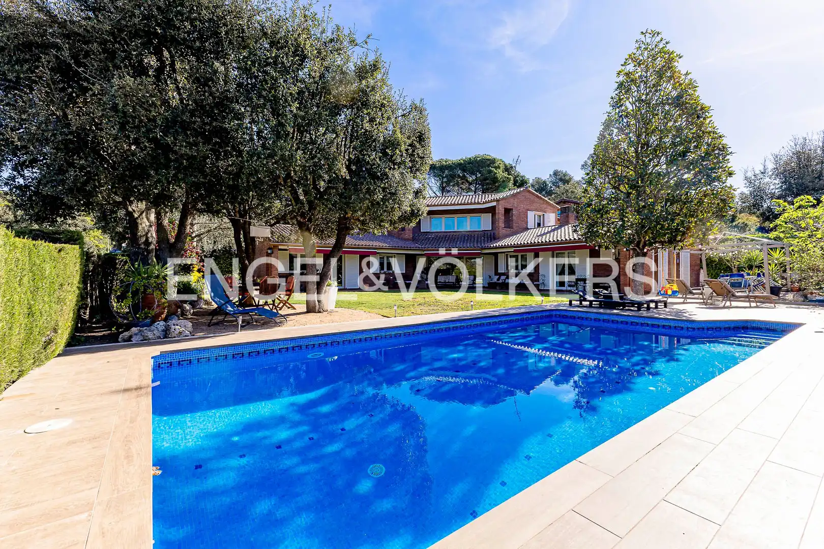 Piscina de Casa o xalet en venda en Begues amb Calefacció, Jardí privat i Parquet