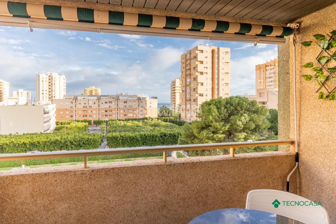 Habitación de Piso en venta en Roquetas de Mar con Terraza y Piscina comunitaria