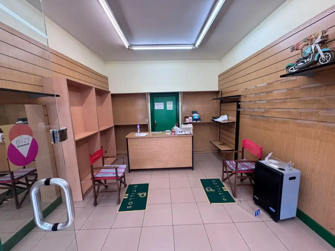 Local comercial en venta en Erialdea / Centro, imagen 2
