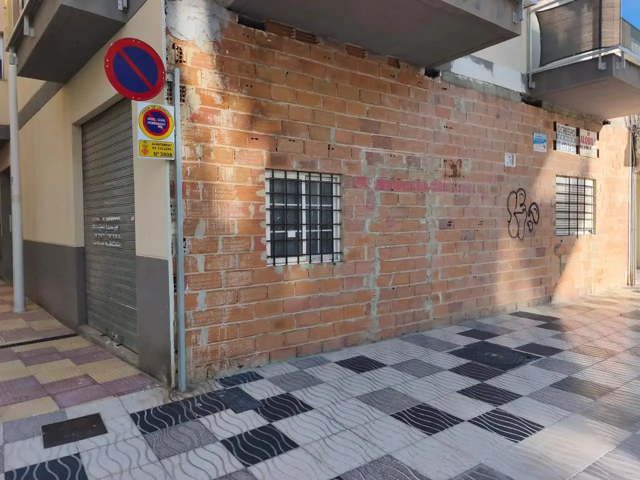 Local comercial de lloguer a Caminàs dels Hòmens