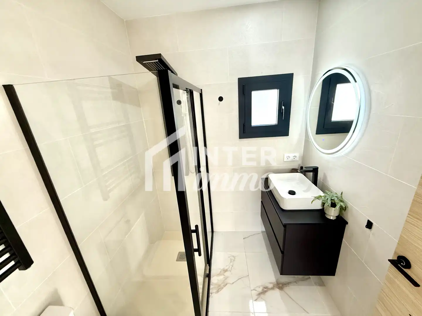 Casa con piscina en venta en Calle Navarra 33, imagen 25