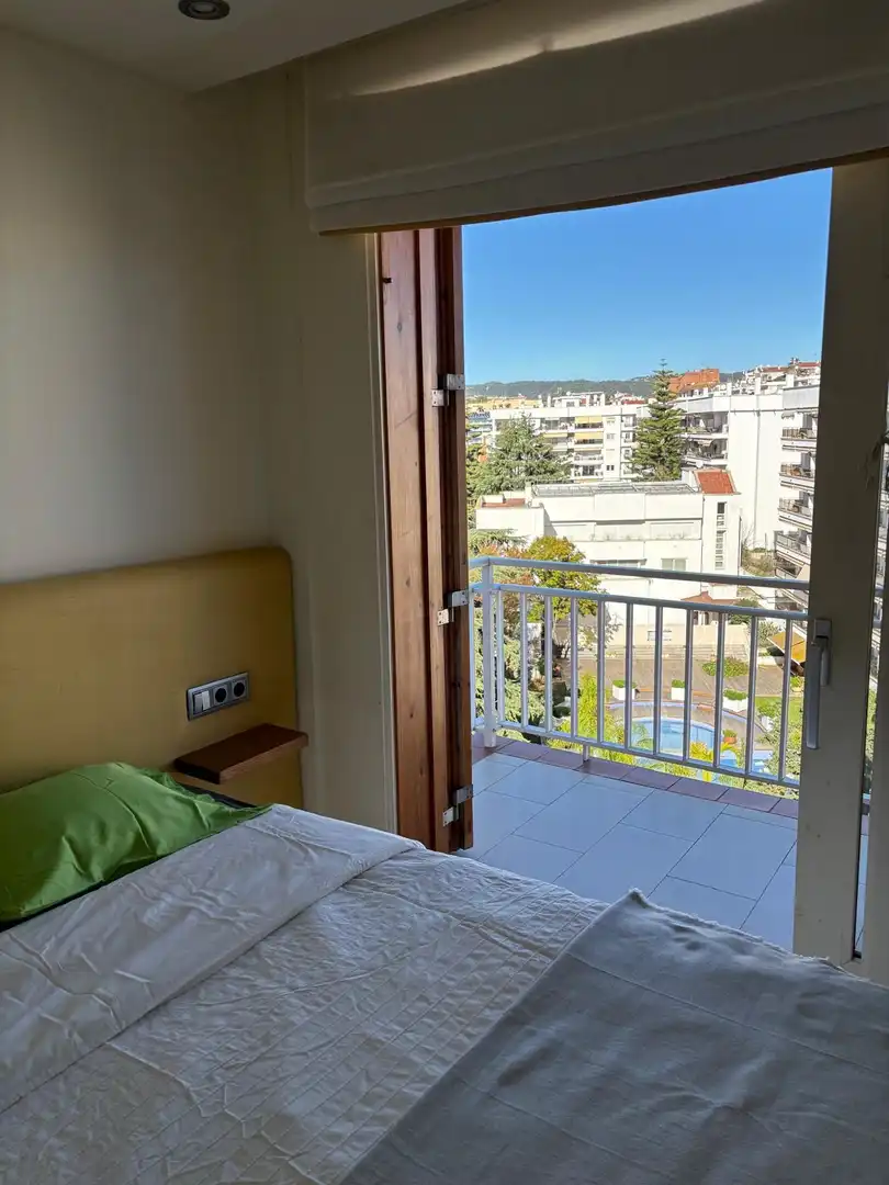 Habitación de Piso de alquiler en Lloret de Mar con Calefacción, Terraza y Amueblado