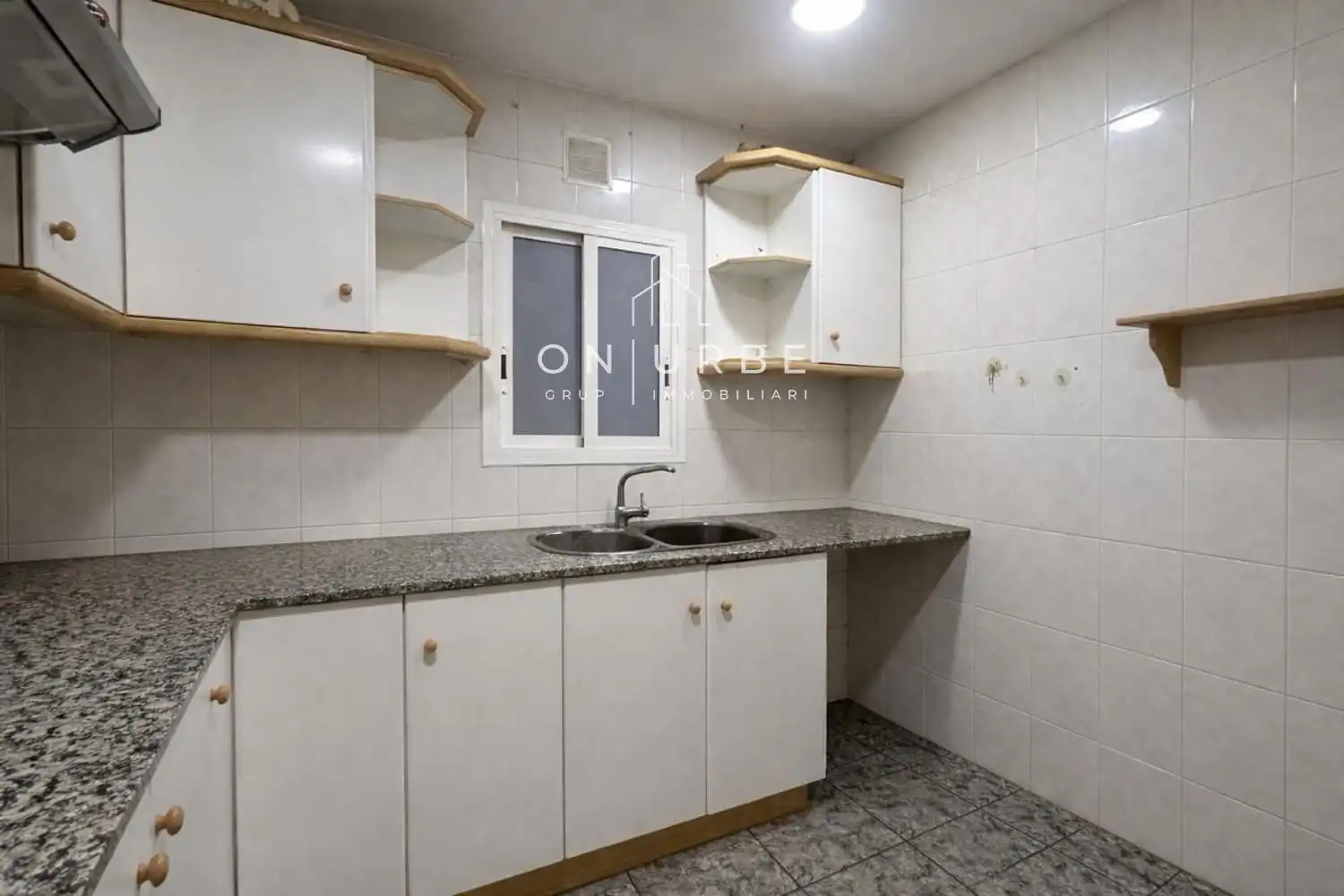 Cocina de Piso en venta en Barcelona con Aire acondicionado y Terraza