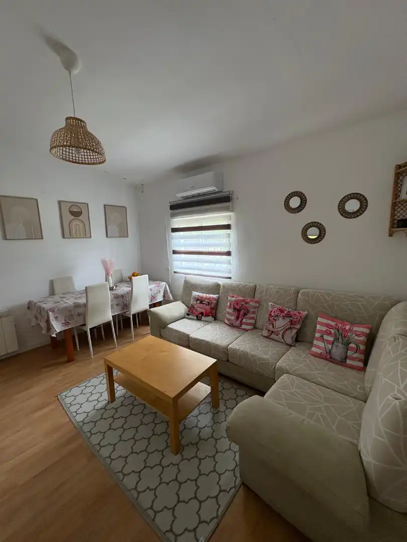 Sala de estar de Casa o chalet en venta en Santibáñez de Valcorba con Calefacción, Jardín privado y Terraza