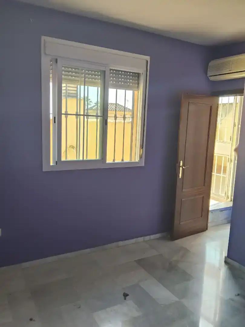 Dormitori de Dúplex en venda en Bollullos de la Mitación amb Aire condicionat