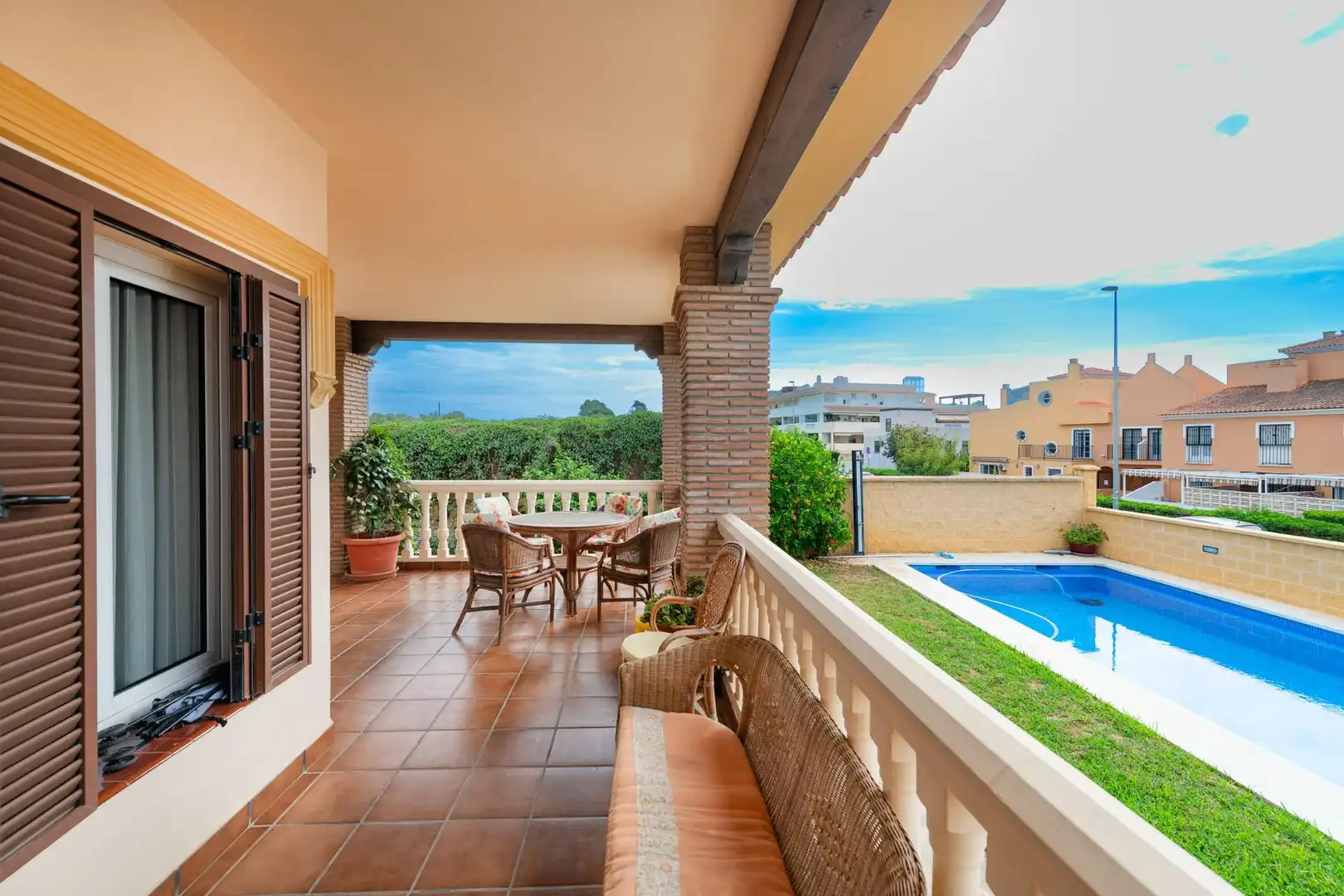 Terrassa de Casa o xalet en venda en Rincón de la Victoria amb Aire condicionat, Jardí privat i Terrassa