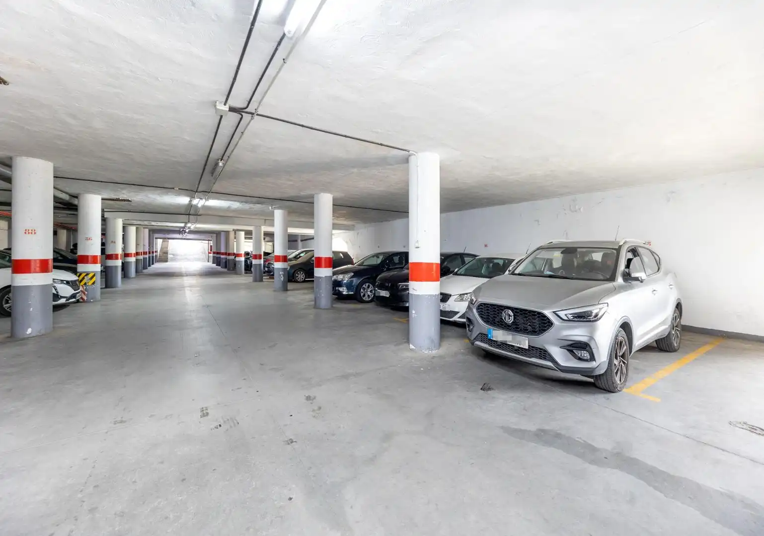 Aparcament de Estudi en venda en Granada amb Aire condicionat, Terrassa i Moblat