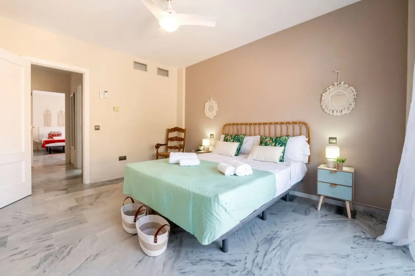 Dormitori de Casa adosada en venda en Marbella amb Aire condicionat, Jardí privat i Terrassa