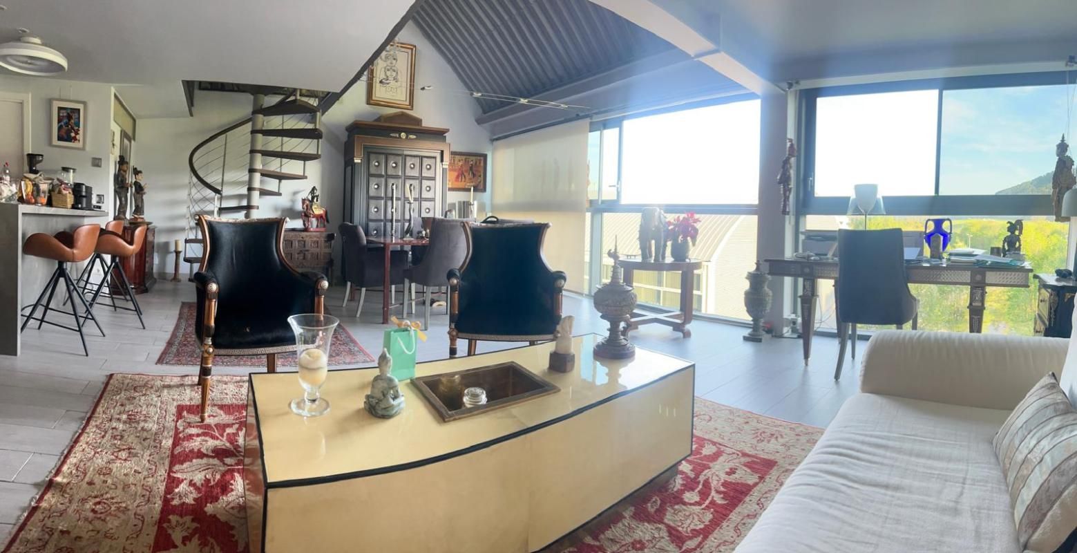 Dúplex en venda a C. Antonio Suárez, 10, Reyes Católicos