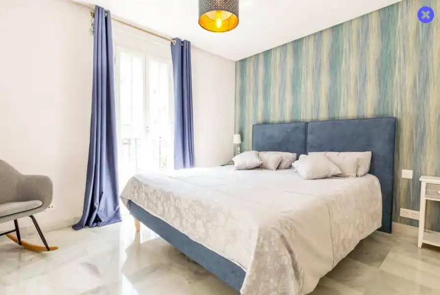 Dormitori de Casa adosada de lloguer en Marbella amb Aire condicionat, Jardí privat i Moblat