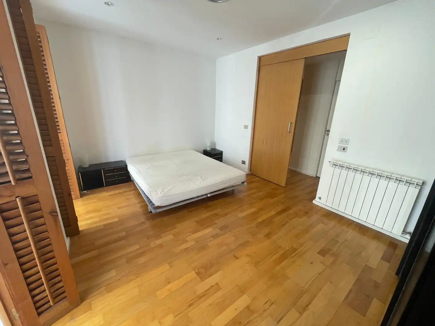 Habitación de Apartamento de alquiler en Zaragoza con Aire acondicionado, Calefacción y Parquet