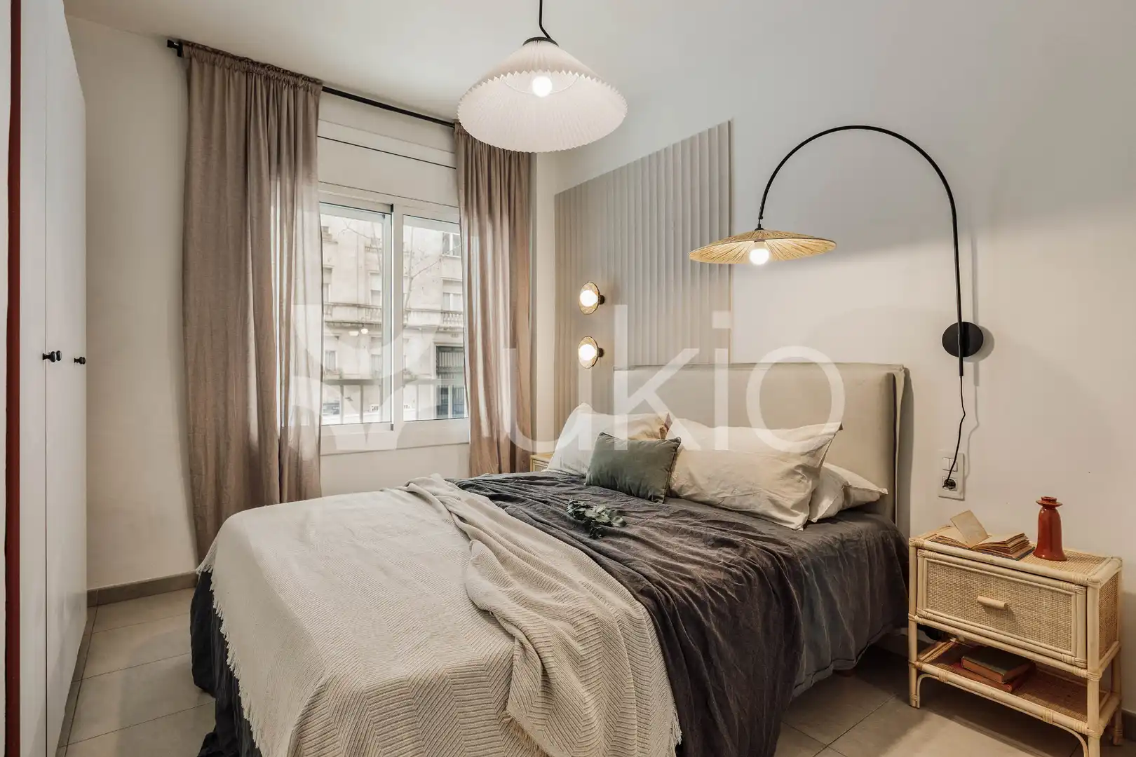 Habitación de Apartamento de alquiler en Barcelona con Aire acondicionado, Calefacción y Amueblado