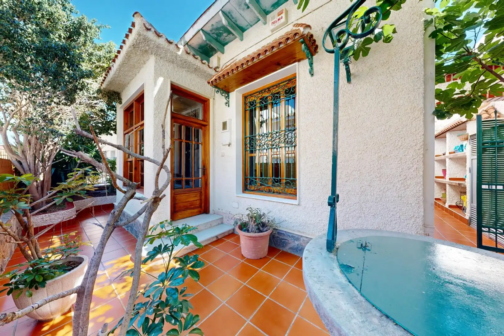 Vista exterior de Casa o xalet en venda en Cartagena amb Aire condicionat, Calefacció i Terrassa