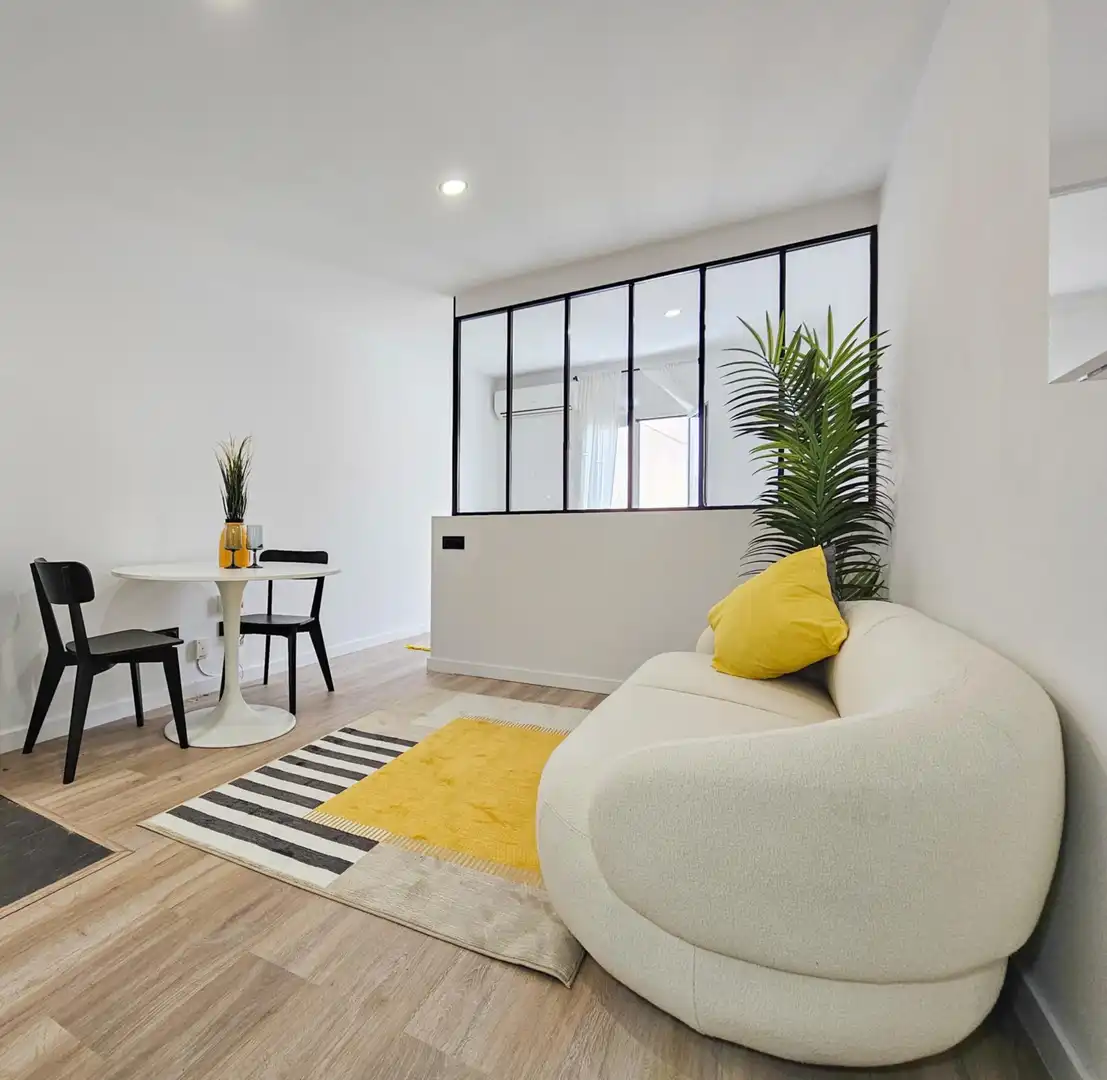 Living room of Flat for sale in Barcelona